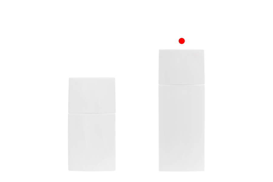 Flacon en plastique (PETG) de 50 ml, de couleur blanche, avec bouchon et bec verseur pour cosmétiques liquides. Flacon en plastique (PETG) de 50 ml, de couleur blanche, avec bouchon et bec verseur pour cosmétiques liquides.-photo_groupe