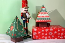 Christmas paper gift box 150x150x240mm in tree shape with cord - 10 pcs Christmas paper gift box 150x150x240mm in tree shape with cord - 10 pcs-bildgruppe