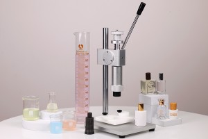 Outil pour placer des anneaux de pulvérisation dans les flacons de parfum avec fermeture à sertir (nécessite l'utilisation de la machine 1068-1)-εικόνα_σύνθεση