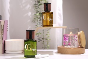 Flacon en verre de 120 ml - diffuseur de parfum pour voiture avec couvercle, bouchon et bâtonnet de coton-εικόνα_σύνθεση