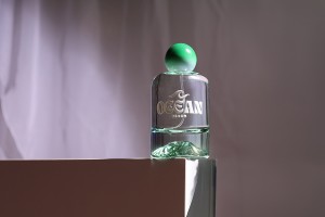 Flacon de parfum de 50 ml avec bouchon de sécurité à sertir de 15 mm et fond peint-εικόνα_σύνθεση