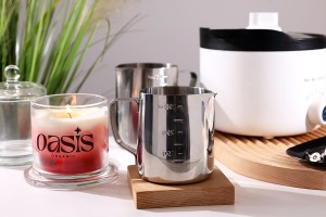 Edelstahlgefäß (inox) 550ml mit Graduierung und Henkel-εικόνα_σύνθεση