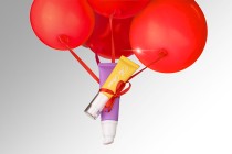 20ml Kunststofftube in verschiedenen Farben mit weißer Pumpe und transparenter Kappe-bildgruppe