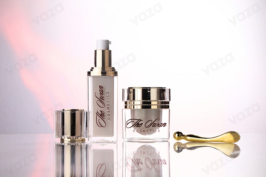 Flacon acrylique de luxe rechargeable 30 ml avec pompe à crème et bouchon-photo_groupe
