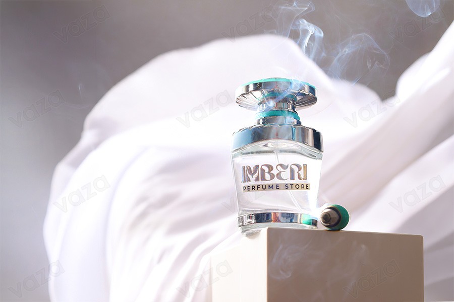 Αραβικού τύπου μπουκαλάκι αρώματος 50 ml με σπρέι Crimp σε ασημί χρώμα Αραβικού τύπου μπουκαλάκι αρώματος 50 ml με σπρέι Crimp σε ασημί χρώμα-εικόνα_σύνθεση