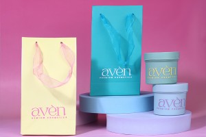 Laminated paper gift bag110x60x200 mm with 2 cm organza handle in various colors-εικόνα_σύνθεση