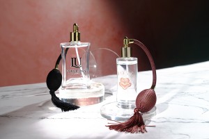 Vaporisateurs de parfums longue-bulle (à Poire)-εικόνα_σύνθεση