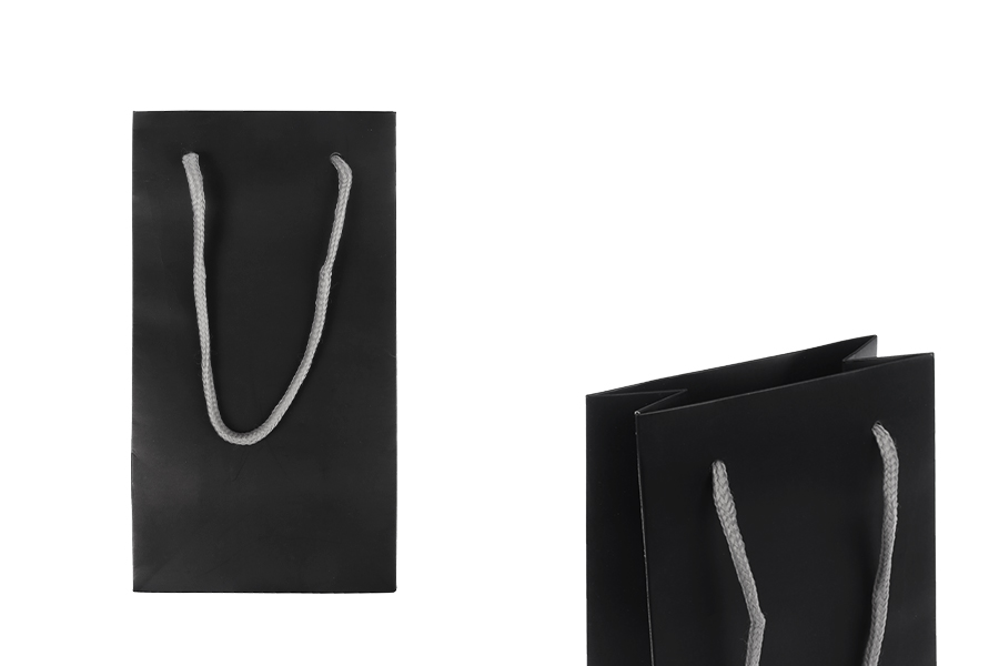 Sac cadeau 110 x 60 x 200 mm noir mat avec cordon en coton gris - Lot de 20 Sac cadeau 110 x 60 x 200 mm noir mat avec cordon en coton gris - Lot de 20-photo_produit