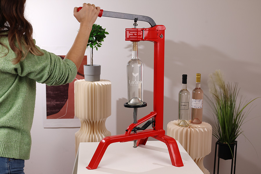 Korkschließmaschine für Weinflaschen-bildgruppe