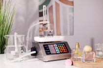 Makineri për mbushjen dhe matjen e likideve me pompë diafragme (3–3000 ml)-imazh_grup