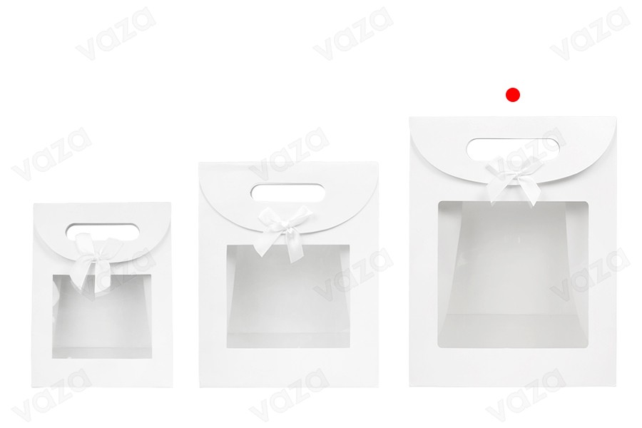 Qese dhurate prej letre 220x120x290 mm, në ngjyrë të bardhë, me mbyllje velcro,  me dritare dhe fjongo – 12 copë.-imazh_grup