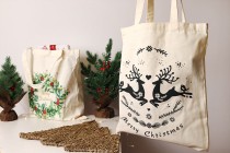 Beigefarbene Weihnachtstasche aus Stoff, 350 x 400 mm, mit schwarzem Aufdruck Beigefarbene Weihnachtstasche aus Stoff, 350 x 400 mm, mit schwarzem Aufdruck-bildgruppe