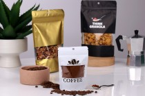 Σακουλάκια αλουμινίου τύπου Doy Pack 100x30x145 mm λευκά με κλείσιμο "zip", τρύπα, παράθυρο και δυνατότητα σφράγισης με θερμοκόλληση - 100 τμχ Σακουλάκια αλουμινίου τύπου Doy Pack 100x30x145 mm λευκά με κλείσιμο "zip", τρύπα, παράθυρο και δυνατότητα σφράγισης με θερμοκόλληση - 100 τμχ -εικόνα_σύνθεση