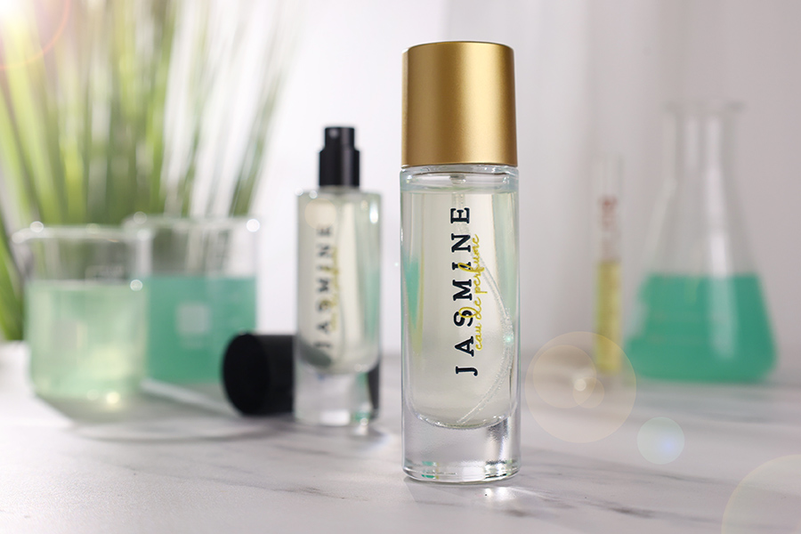 Transparenter Parfümflakon, 50 ml, mit Sprühkopf und Verschluss in verschiedenen matten Farben-bildgruppe