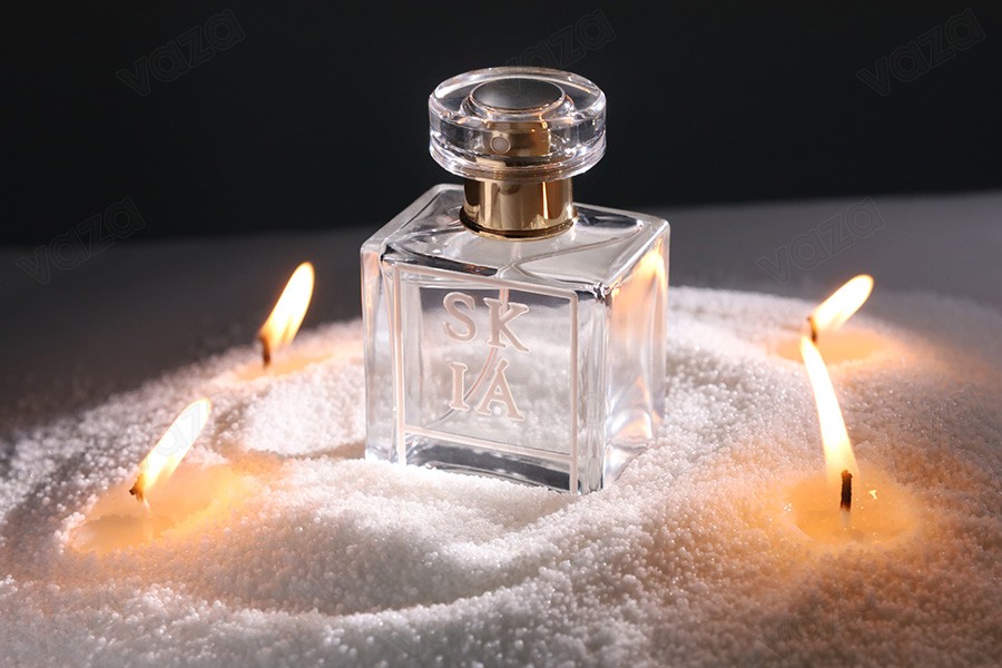 Flacon de parfum en verre de 50 ml avec col à sertir de 15 mm Flacon de parfum en verre de 50 ml avec col à sertir de 15 mm-εικόνα_σύνθεση