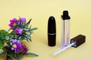 Etui acrylique pour gloss à lèvres 8 ml avec bouchon en couleur noir - 6 pcs-6