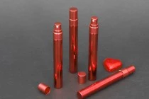 Μπουκαλάκι αρωμάτων 10 ml κόκκινο γυάλινο με σπρέι και επικάλυψη αλουμινίου - 6 τμχ Μπουκαλάκι αρωμάτων 10 ml κόκκινο γυάλινο με σπρέι και επικάλυψη αλουμινίου - 6 τμχ