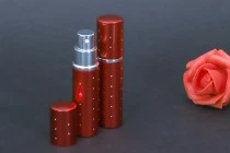 Σπρέυ για αρώματα 10 ml γυάλινο μέσα σε θήκη αλουμινίου με στρας Σπρέυ για αρώματα 10 ml γυάλινο μέσα σε θήκη αλουμινίου με στρας