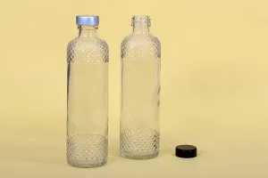 Bouteille transparente de 330 ml avec motifs en relief sur le col et la base-2