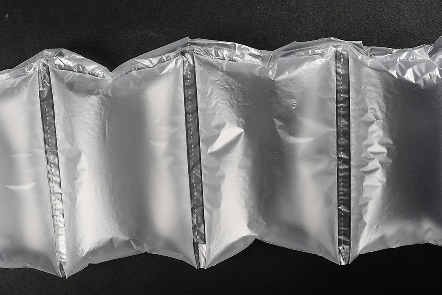 Oreiller de protection gonflable en film 20x13 cm. En vente dans un emballage de 144 pièces avec une longueur totale de 16 mètres Oreiller de protection gonflable en film 20x13 cm. En vente dans un emballage de 144 pièces avec une longueur totale de 16 mètres