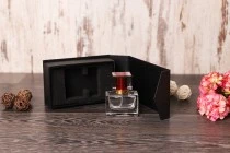 Glass perfume bottle with gold spray, elegant acrylic, red cap and special case with magnetic closure. Capacity 30ml. (minimum order: 1 box)