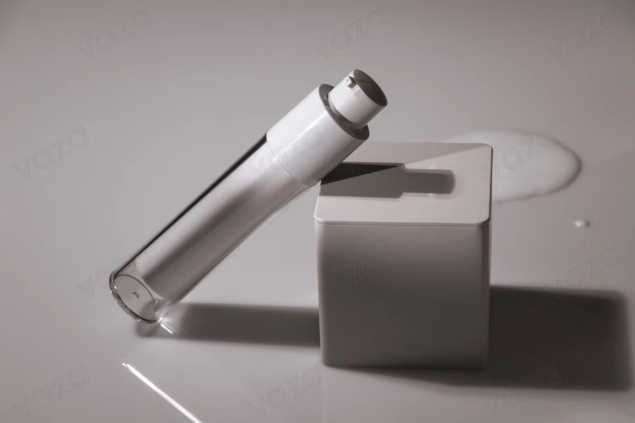 Bottiglia airless da 15 ml per crema in plastica con custodia esterna in acrilico Bottiglia airless da 15 ml per crema in plastica con custodia esterna in acrilico-εικόνα_σύνθεση