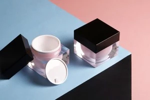 Βάζο πολυτελείας 30 ml για κρέμα, ακρυλικό με καπάκι, πλαστικό παρέμβυσμα στο βάζο και εσωτερικό στο καπάκι-3