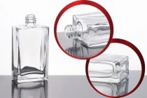 Flacon de parfum en verre rectangulaire de 60 ml Flacon de parfum en verre rectangulaire de 60 ml