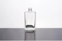 Flacon de parfum en verre rectangulaire de 60 ml Flacon de parfum en verre rectangulaire de 60 ml