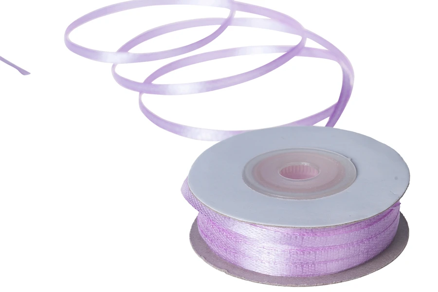 Ruban de satin pour décoration de 3 mm de large en différentes couleurs - 50 m par pièce Ruban de satin pour décoration de 3 mm de large en différentes couleurs - 50 m par pièce