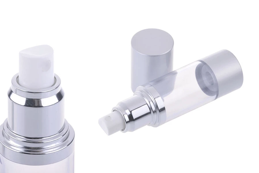 Flacon airless pour mélanges aqueux 30 ml avec corps en plastique transparent, base et couvercle en aluminium de couleur MAT argentée-photo_produit