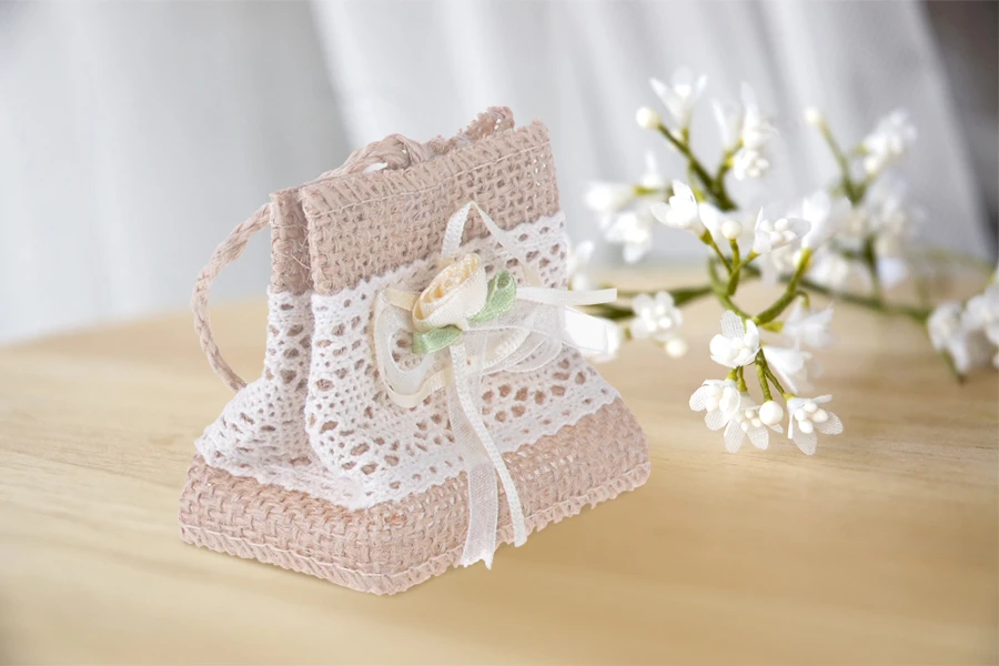 Handgemachte Säckchen für Gastgeschenke 74x44x67mm -12 Stücke Handgemachte Säckchen für Gastgeschenke 74x44x67mm -12 Stücke