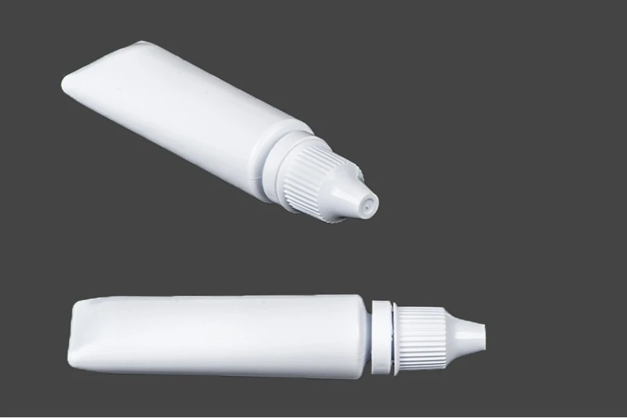 Tube en plastique de 25 ml