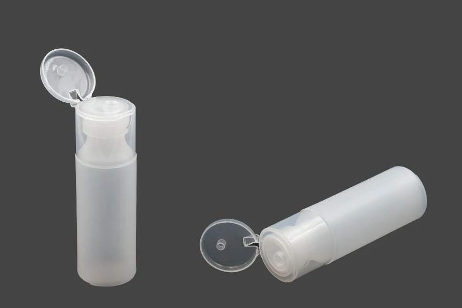 Flacon plastique translucide de 100 ml avec couvercle à charnière pour shampooing et lotion Flacon plastique translucide de 100 ml avec couvercle à charnière pour shampooing et lotion