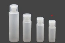 Flacon plastique translucide de 100 ml avec couvercle à charnière pour shampooing et lotion Flacon plastique translucide de 100 ml avec couvercle à charnière pour shampooing et lotion