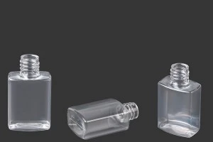 Flacon plat en plastique carré de 30 ml avec bec verseur en PP 18-2