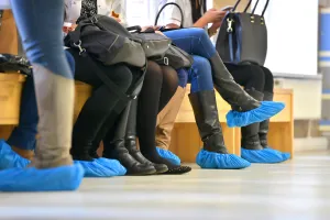 Blue disposable shoe covers (with hooks) - 100 pcs-3