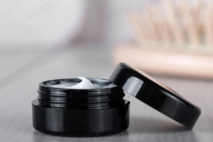 Πλαστικό βάζο για κρέμα 5 ml χρώμα μαύρο σε συσκευασία 12 τμχ Πλαστικό βάζο για κρέμα 5 ml χρώμα μαύρο σε συσκευασία 12 τμχ-εικόνα_σύνθεση