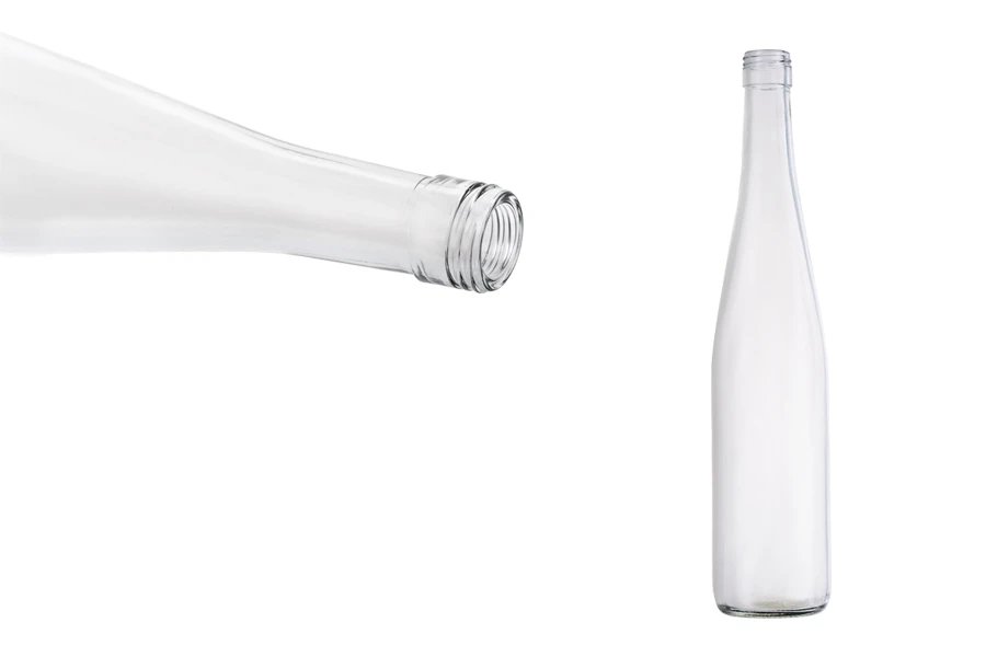 Bouteille de 700 ml transparente PP 31.5 (ne convient pas pour le couvercle de sécurité) Bouteille de 700 ml transparente PP 31.5 (ne convient pas pour le couvercle de sécurité)