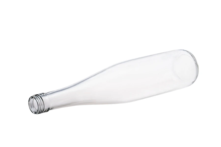 Bouteille de 700 ml transparente PP 31.5 (ne convient pas pour le couvercle de sécurité) Bouteille de 700 ml transparente PP 31.5 (ne convient pas pour le couvercle de sécurité)