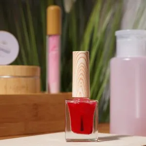 Verpackung für Nagelkunst und Nagelpflege