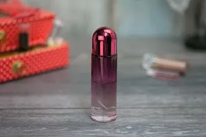 Bottiglietta rotonda in vetro da 30 ml in vari colori sfumati con tappo e spruzzatore argentato.-6