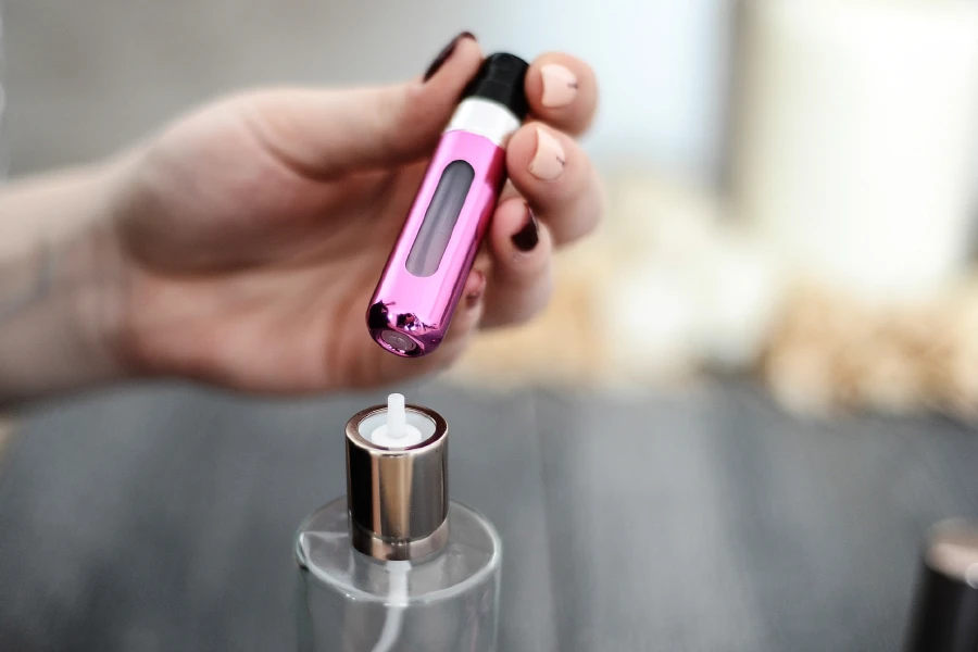 Σπρέι για αρώματα 5 ml που γεμίζει από το μπουκάλι Σπρέι για αρώματα 5 ml που γεμίζει από το μπουκάλι