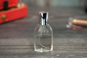 Μπουκαλάκι γυάλινο 30 ml με αλουμινένιο ασημί σπρέι και καπάκι-6