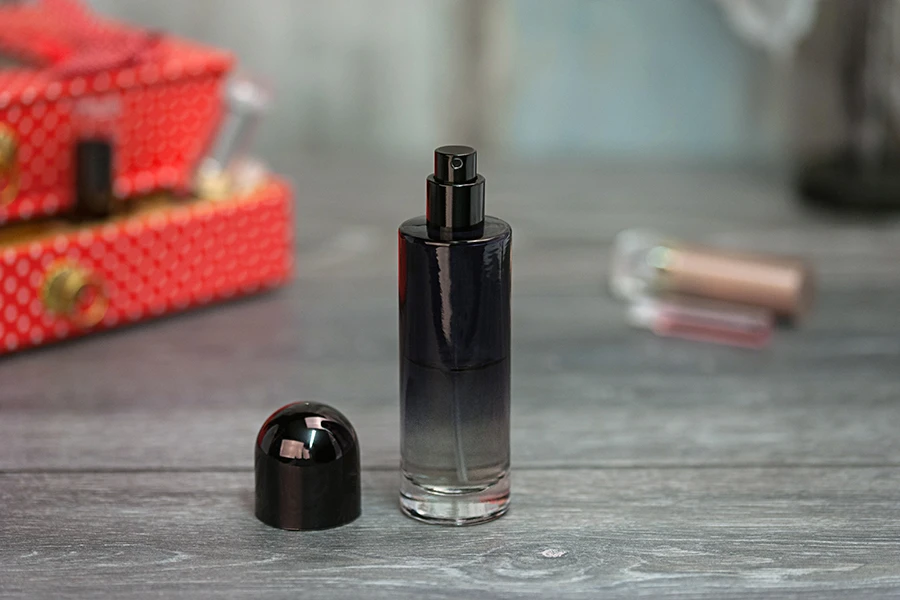 Bottigliette colorate per profumi da 30 ml Bottigliette colorate per profumi da 30 ml