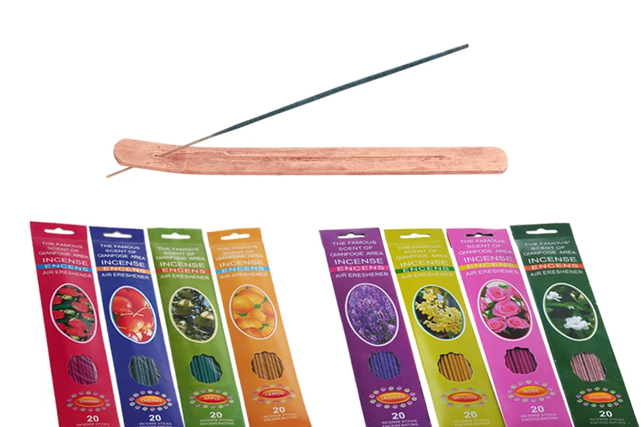 Lot de baguettes de bambou à 4 arômes naturels de plantes ou de fruits et socle en bois Lot de baguettes de bambou à 4 arômes naturels de plantes ou de fruits et socle en bois