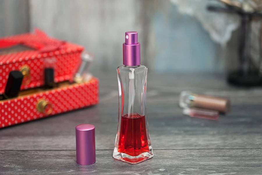 Φιάλη αρωματοποϊίας στενόμακρη 50 ml (18/415) Φιάλη αρωματοποϊίας στενόμακρη 50 ml (18/415)