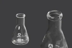 Beuta conica di vetro (Erlenmeyer) da 5 ml con indicazioni di volumetria-1