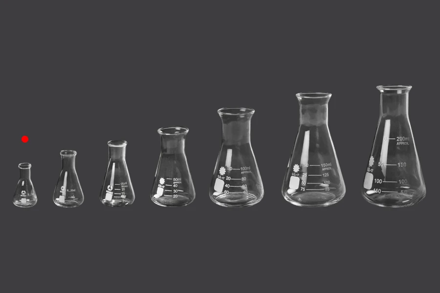 Beuta conica di vetro (Erlenmeyer) da 5 ml con indicazioni di volumetria Beuta conica di vetro (Erlenmeyer) da 5 ml con indicazioni di volumetria