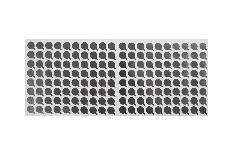 Guarnizione autoadesiva in alluminio da 10 mm in  colore argento - 160 pz